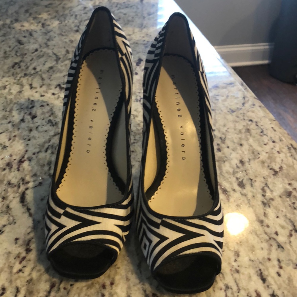 Martinez Valero open toe black and white heels